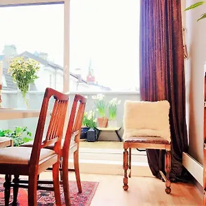 2br With Balconies And Art In Historical Area Bergen